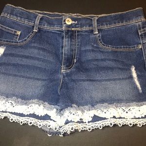 Denim jean shorts with lace trim